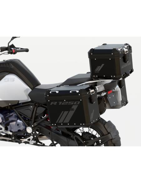 093.01 Triple Simple Black BL ST GT