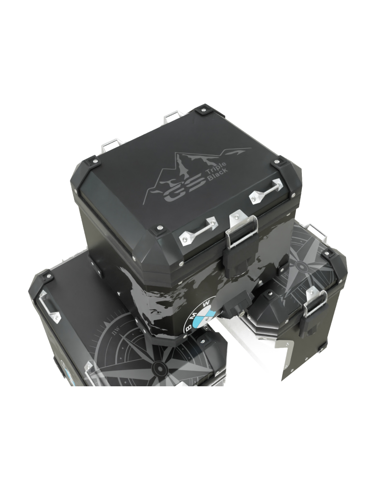 003.02 Triple Black Out BLK